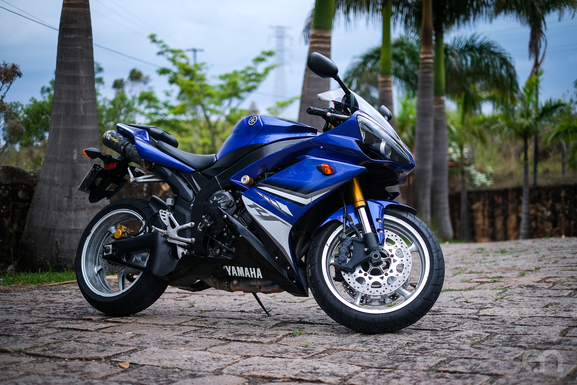 Yamaha R1